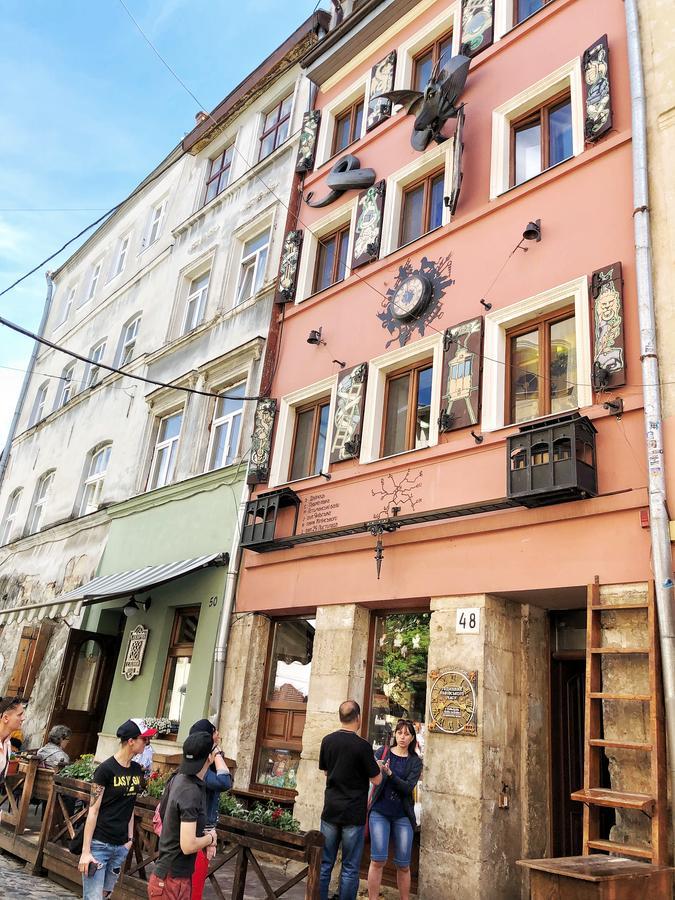 Apartments Near Rynok Square On Staroyevreyska And Fedorova Streets Lviv